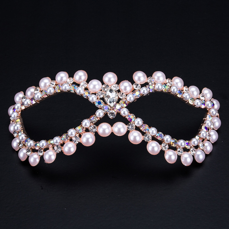 পার্টি মাস্ক কি উপকরণ দিয়ে তৈরি?