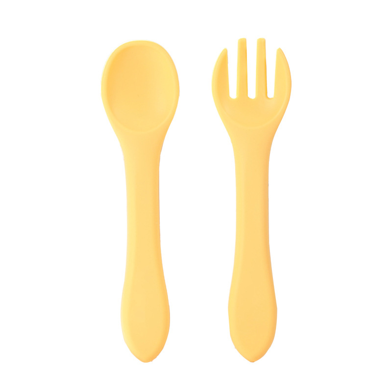সিলিকন কাঁটাচামচ এবং চামচ
